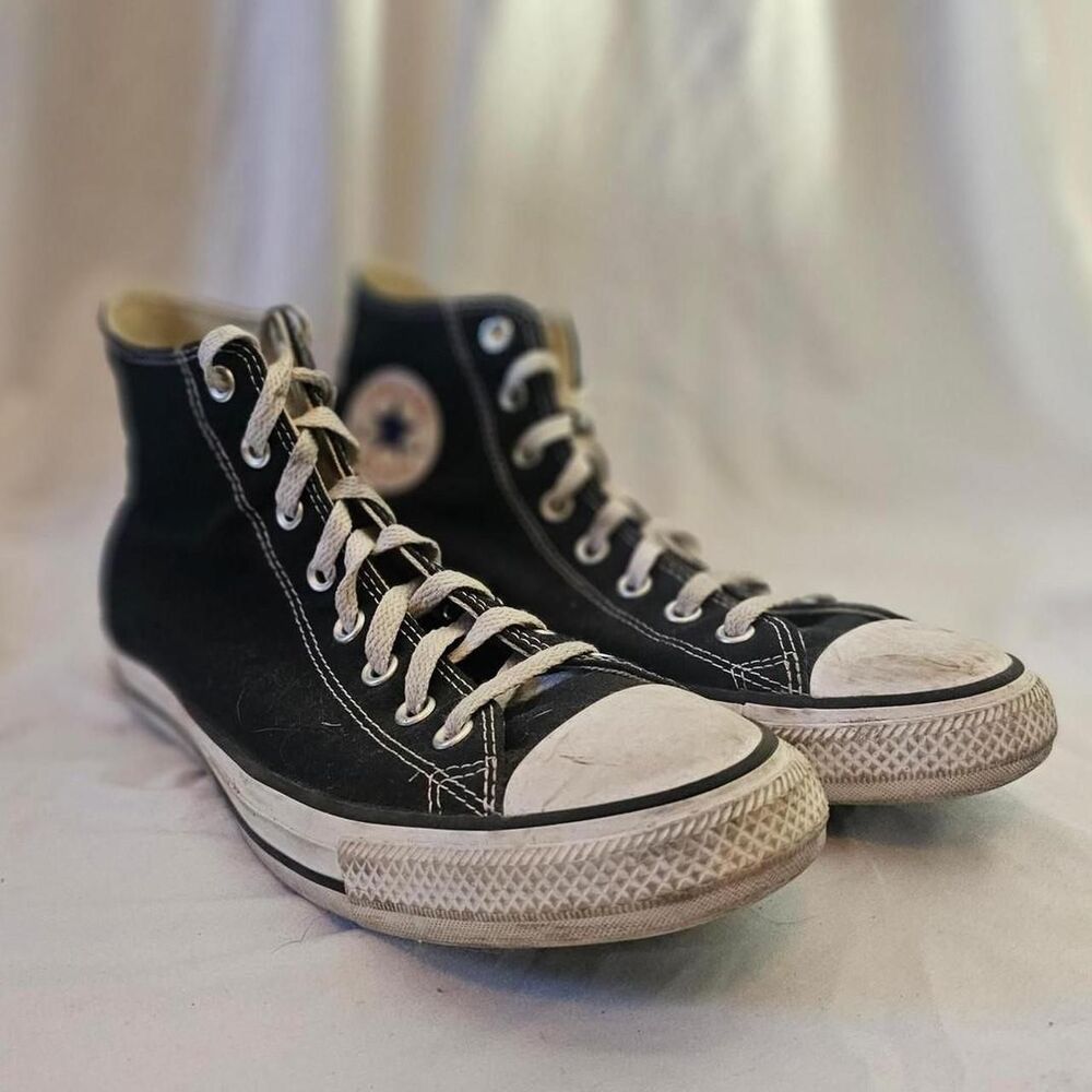 Black white classic converse high tops